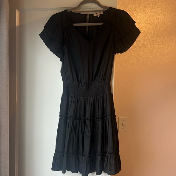 Black dress perfect for holiday parties - Picture 1 of 1